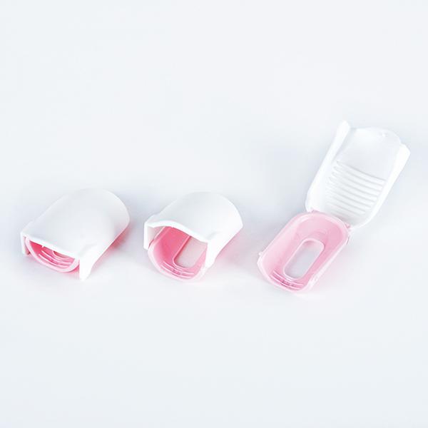 Pippers Soak of Nail clips